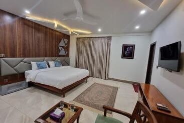 Grand Hotel Quetta