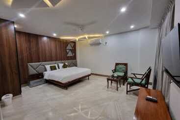 Grand Hotel Quetta