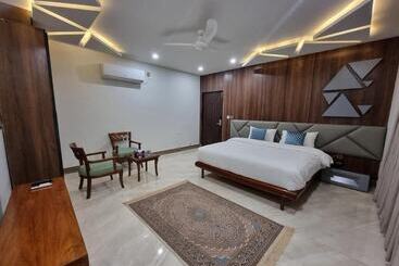 Grand Hotel Quetta