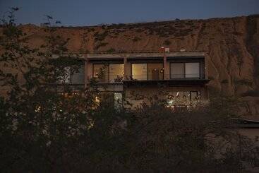 هتل Eolia Sustainable Design