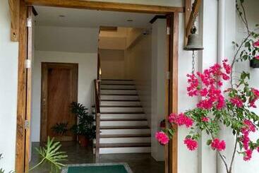 فندق P&b Residences Legazpi