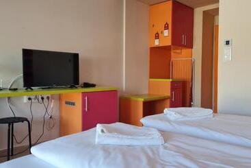 هتل Colors Holiday