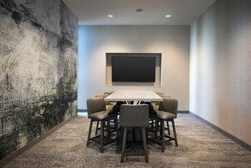 هتل Courtyard By Marriott Nanaimo