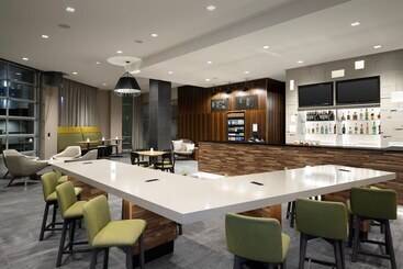هتل Courtyard By Marriott Nanaimo
