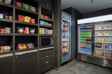 هتل Courtyard By Marriott Nanaimo