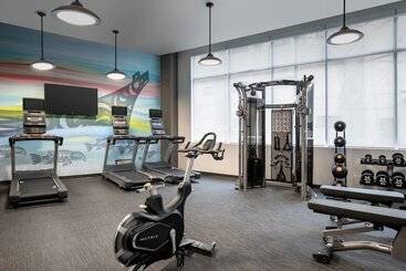 هتل Courtyard By Marriott Nanaimo