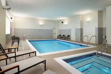 هتل Courtyard By Marriott Nanaimo