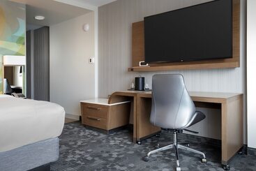 هتل Courtyard By Marriott Nanaimo