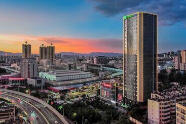 هتل Holiday Inn Express Kunming Panlong, An Ihg