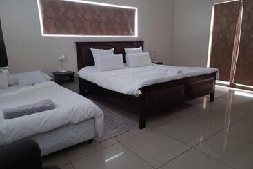 پانسیون Carlo S Boutique Guesthouse