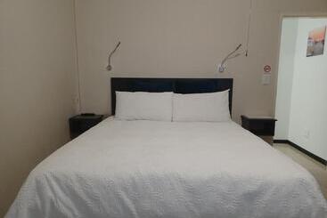 پانسیون Carlo S Boutique Guesthouse
