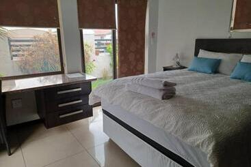 پانسیون Carlo S Boutique Guesthouse