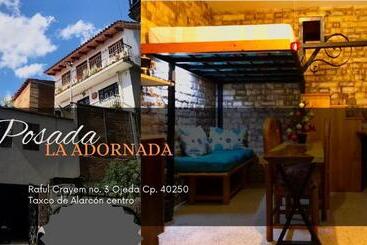 پانسیون La Adornada