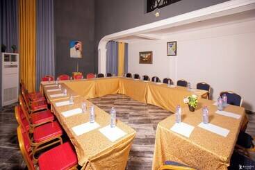 پانسیون Richjoy Lodge