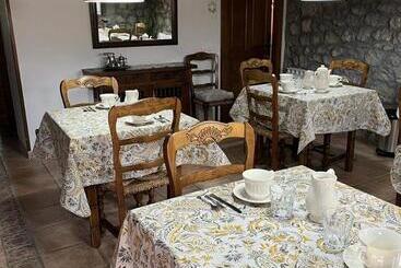 هاستل Posada San Tirso