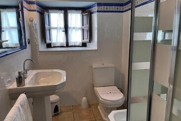 هاستل Posada San Tirso