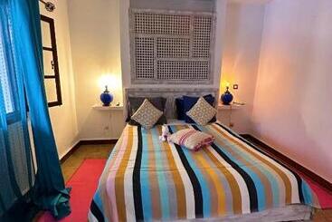 تختخواب و صبحانه Les Terrasses D Essaouira   Yoga Studio