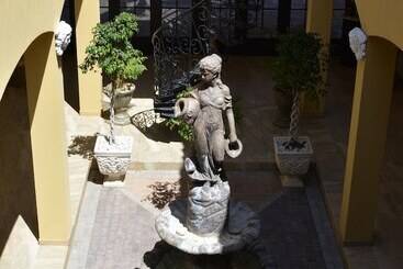 تختخواب و صبحانه Palazzo Del Valle, Alojamiento Y Desayuno