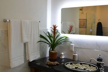 تختخواب و صبحانه Palazzo Del Valle, Alojamiento Y Desayuno