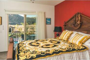 تختخواب و صبحانه Palazzo Del Valle, Alojamiento Y Desayuno