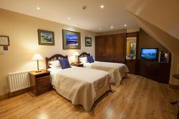 تختخواب و صبحانه The Tides Ballybunion