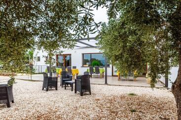 هتل Agriturismo La Croisette