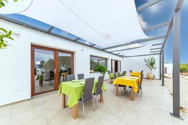 هتل Agriturismo La Croisette