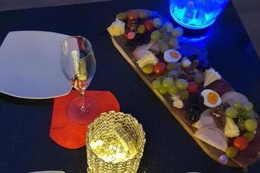 هتل Privat Spa Mit Whirlpool Und Sauna In Sursee