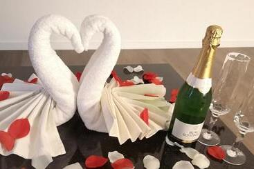 هتل Privat Spa Mit Whirlpool Und Sauna In Sursee