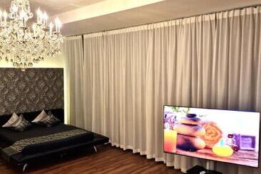 هتل Privat Spa Mit Whirlpool Und Sauna In Sursee