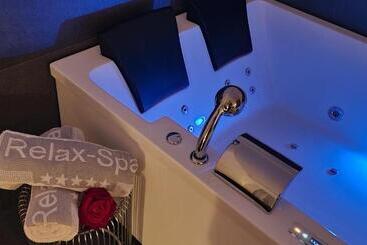 هتل Privat Spa Mit Whirlpool Und Sauna In Sursee