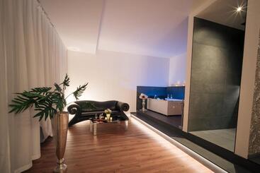 هتل Privat Spa Mit Whirlpool Und Sauna In Sursee