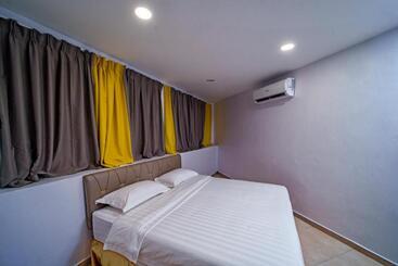 Отель Uptown Semenyih