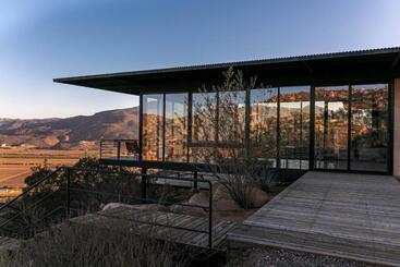 هتل Villa Garven