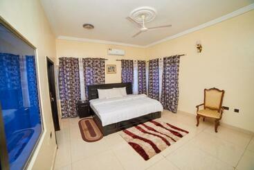 پانسیون Afranasa Inn