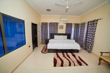 پانسیون Afranasa Inn