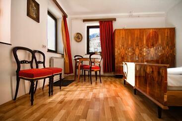 پانسیون Alpine Home   Rooms