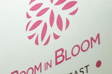 Room In Bloom Bed And Breakfast