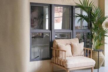 تختخواب و صبحانه Haert Boutique Wellness Suites City Centre