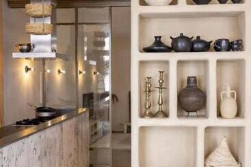 تختخواب و صبحانه Haert Boutique Wellness Suites City Centre