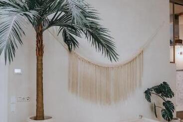 تختخواب و صبحانه Haert Boutique Wellness Suites City Centre