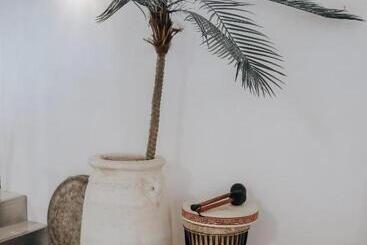 تختخواب و صبحانه Haert Boutique Wellness Suites City Centre