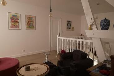 تختخواب و صبحانه Maison Et Florescence