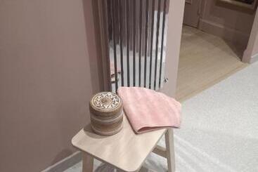 تختخواب و صبحانه Maison Et Florescence