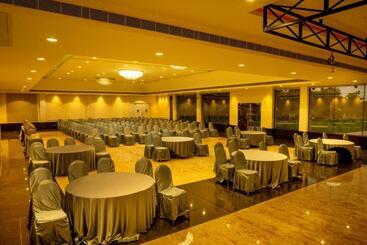 Farm Stay Resort   Shamirpet, Hyderabad