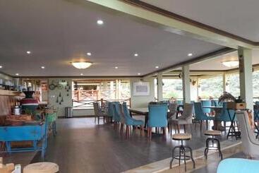 هتل Capella Resort