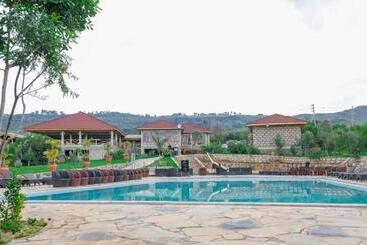 هتل Capella Resort
