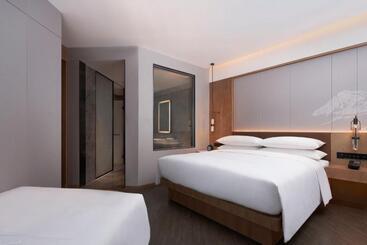 هتل Courtyard By Marriott Chongli