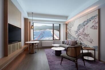 هتل Courtyard By Marriott Chongli