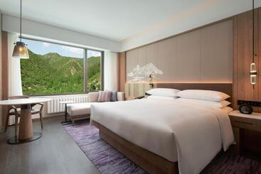 هتل Courtyard By Marriott Chongli